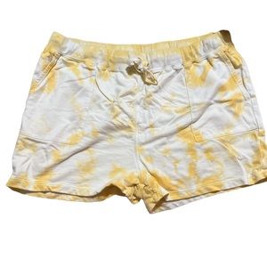 Lucky brand yellow tie dye elastic mid rise shorts